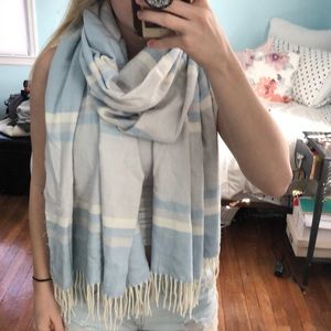 Gap scarf